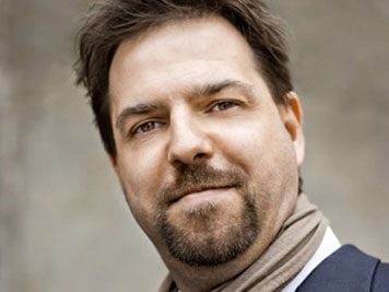 官方正版授权软件的自动攻击网站工具下载